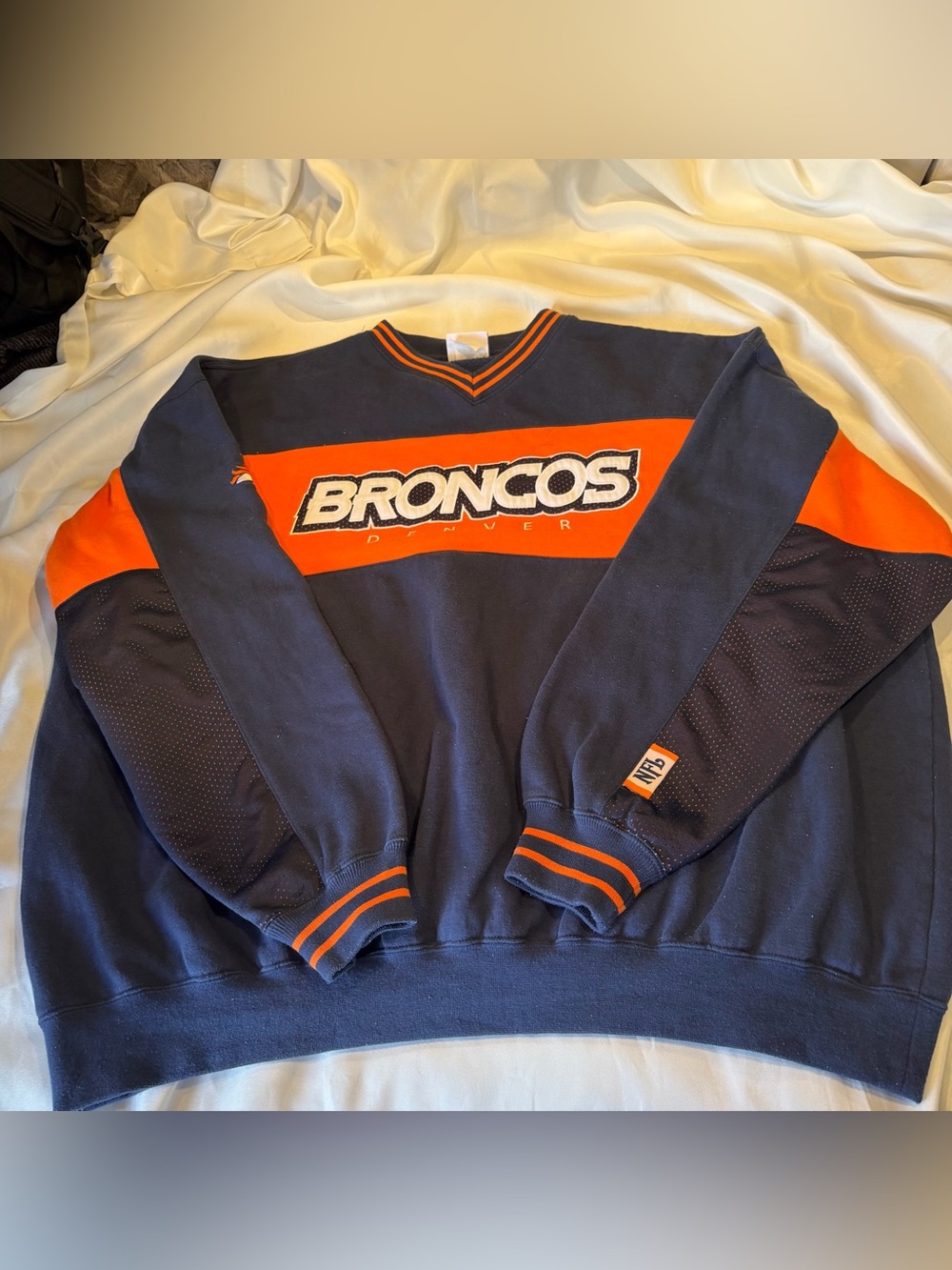 DENVER BRONCOS NFL VINTAGE PULLOVER SWEATER ORANGE AND NAVY BLUE SIZE XXL/2XL